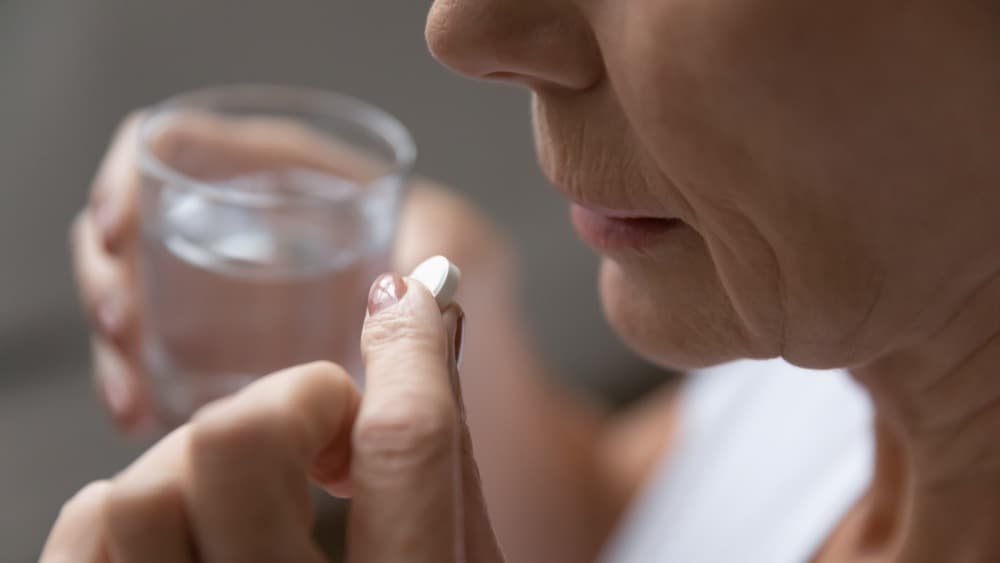 Descubra o essencial sobre o AAS: uso, dosagens e os cuidados necessários. Informação completa para entender os benefícios e riscos do medicamento mais popular do mundo.