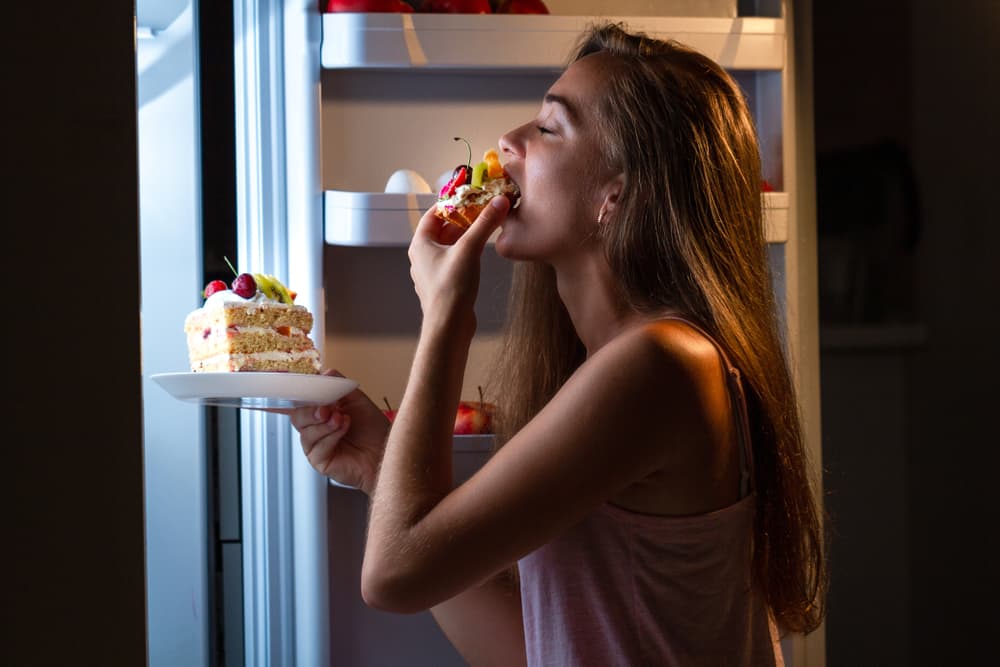 Beliscar comida pode afetar a sua saúde