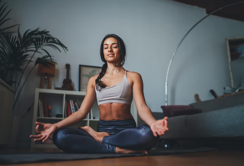 Young,Healthy,Beautiful,Woman,In,Sportive,Top,And,Leggings,Practicing