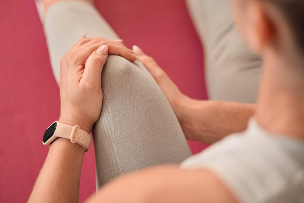 Top,Of,Woman,,Knee,Pain,And,Injury,In,Gym,For