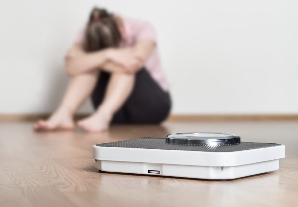 Weight,Loss,Fail,Concept.,Scale,And,Depressed,,Frustrated,And,Sad